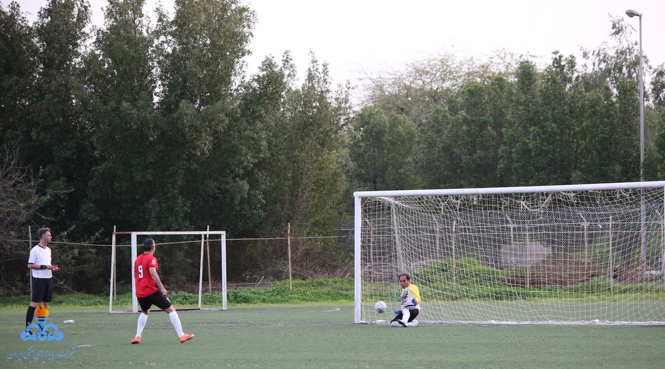 فوتبال کارکنان 61
