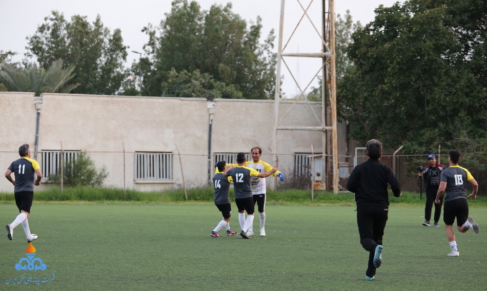 فوتبال کارکنان 63