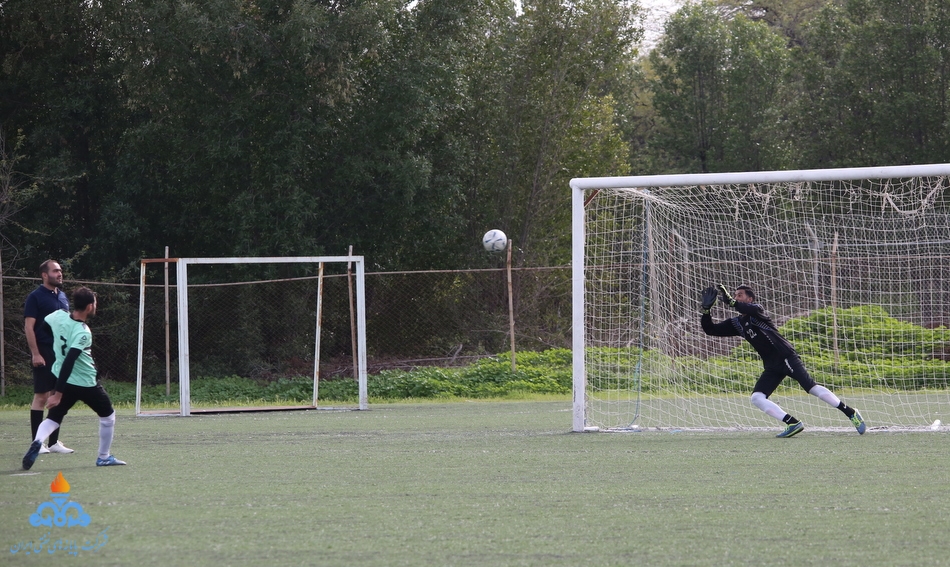 فوتبال کارکنان 82