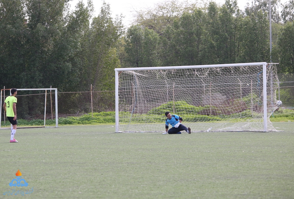 فوتبال کارکنان 85