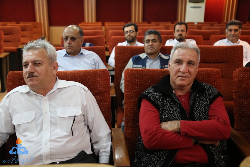 مهرداد عاشوری نژاد 1