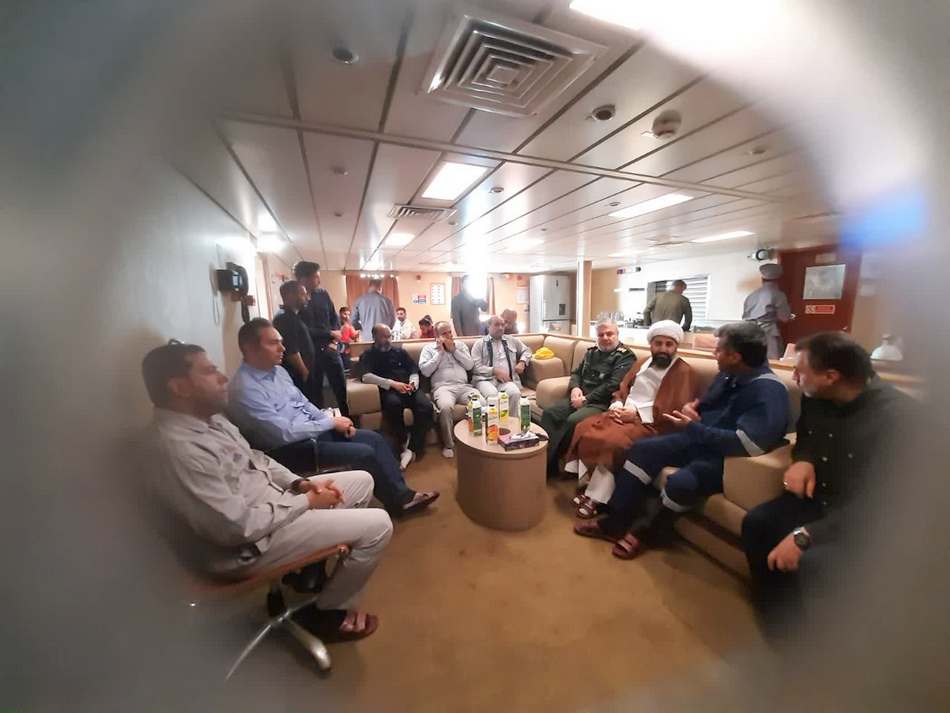 بازدید + خطوط لوله گناوه تا خارگ+ غریبی 1