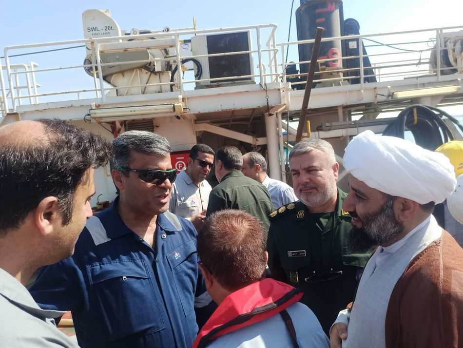 بازدید + خطوط لوله گناوه تا خارگ+ غریبی 8