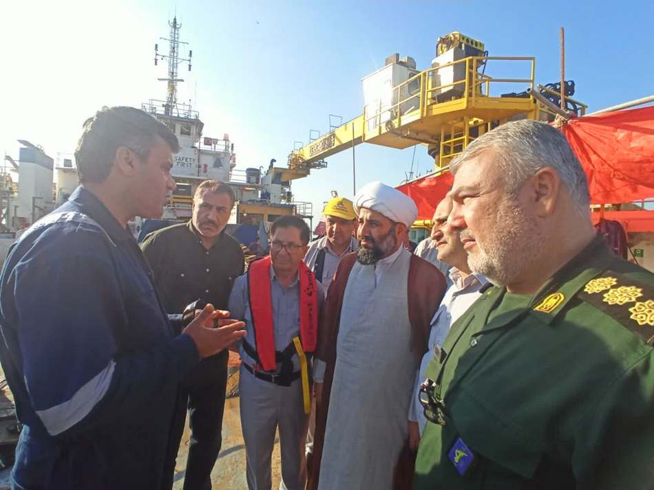 بازدید + خطوط لوله گناوه تا خارگ+ غریبی 13