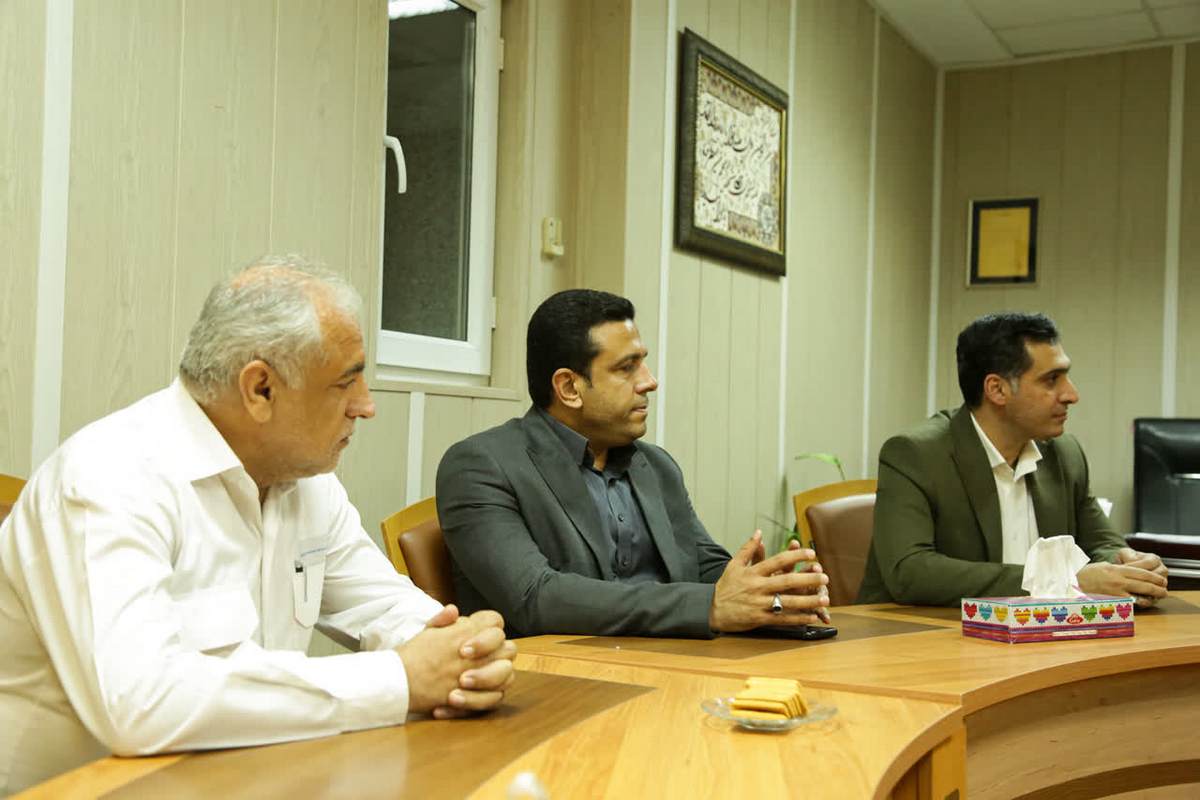 نشست + غریبی 9