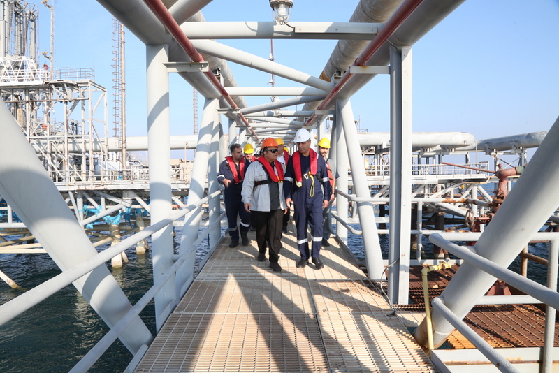 بازدید+ غریبی+ پایانه خارگ 8