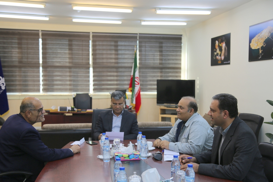 ملاقات عمومی مدیرعامل + غریبی 1