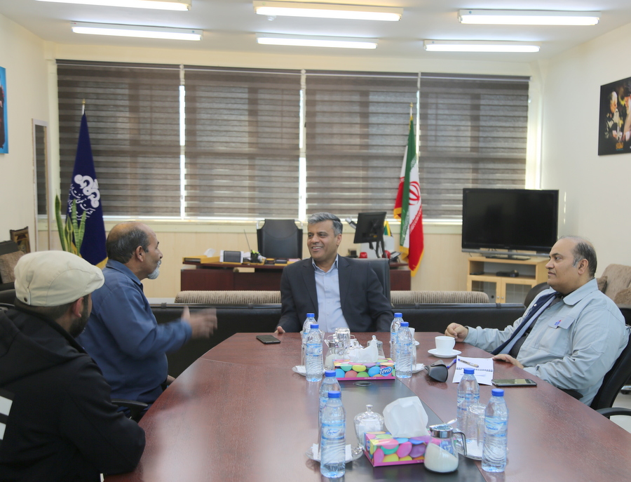 ملاقات عمومی مدیرعامل + غریبی 2