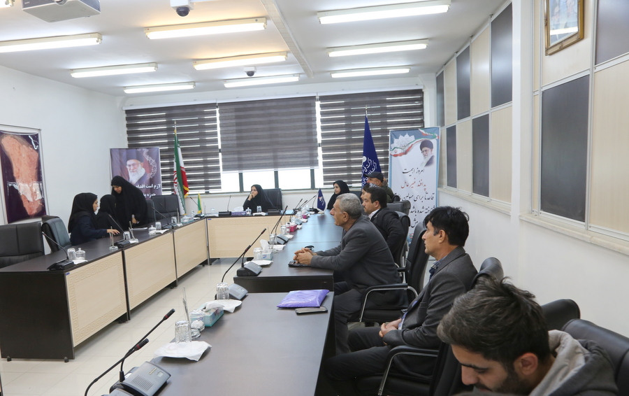 ملاقات عمومی مدیرعامل + غریبی 4