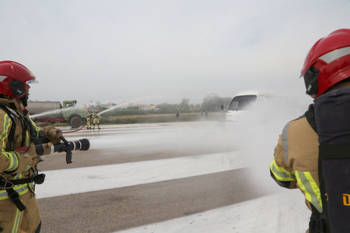 مانور+ فرودگاه + ایمنی 12