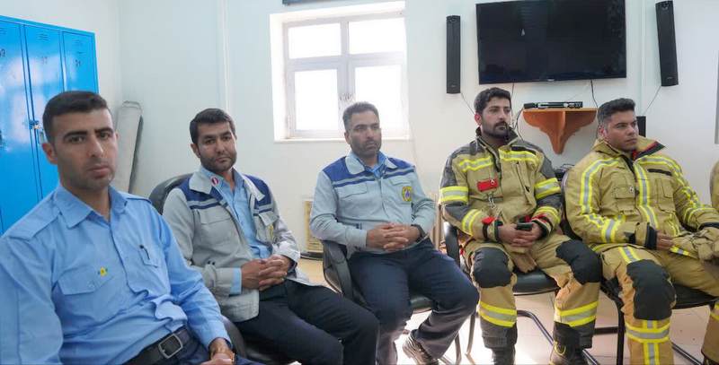 دیدار نوروزی مدیرعامل شرکت پایانه های نفتی ایران با کارکنان+ غریبی 2