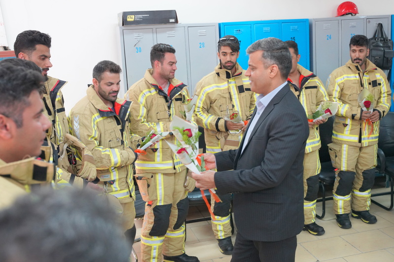 دیدار نوروزی مدیرعامل شرکت پایانه های نفتی ایران با کارکنان+ غریبی 6