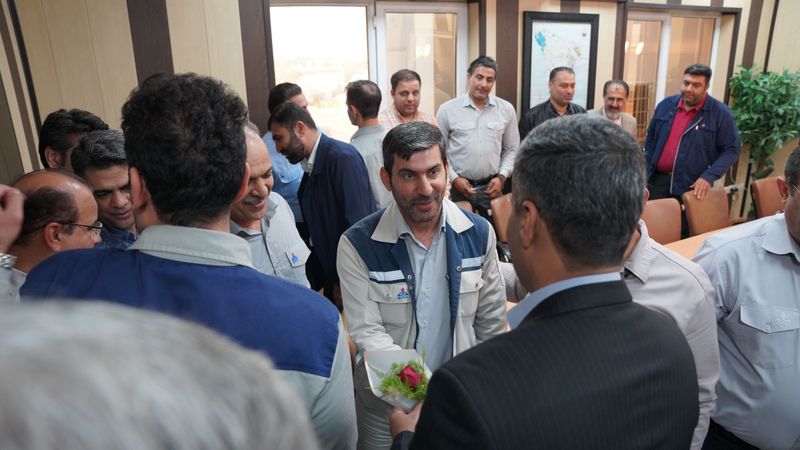 دیدار نوروزی مدیرعامل شرکت پایانه های نفتی ایران با کارکنان+ غریبی 10