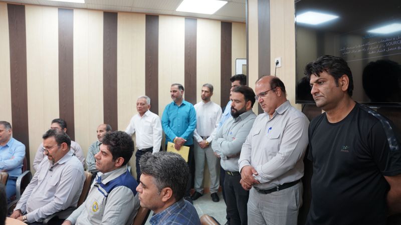 دیدار نوروزی مدیرعامل شرکت پایانه های نفتی ایران با کارکنان+ غریبی 18