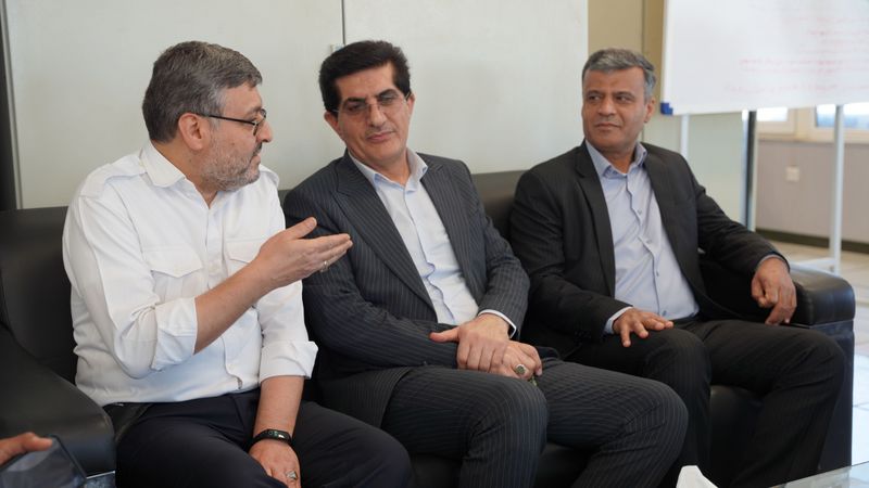 دیدار نوروزی مدیرعامل شرکت پایانه های نفتی ایران با کارکنان+ غریبی 23