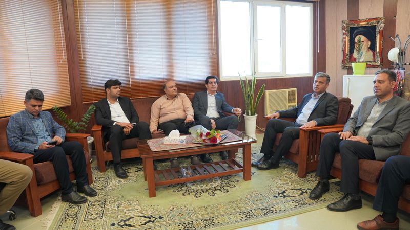 دیدار نوروزی مدیرعامل شرکت پایانه های نفتی ایران با کارکنان+ غریبی 29