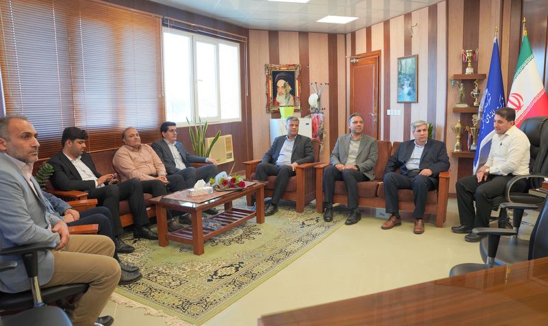 دیدار نوروزی مدیرعامل شرکت پایانه های نفتی ایران با کارکنان+ غریبی 32