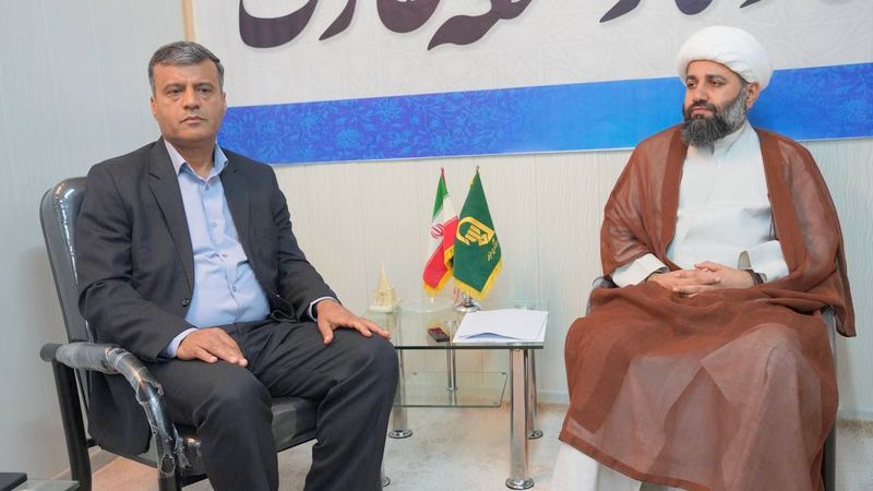 مدیرعامل شرکت پایانه های نفتی ایران + حجت الاسلام والمسلمین کارگر+ امام جمعه خارگ + عباس غریبی 3