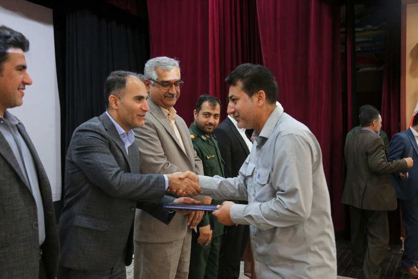 کارگان بسیجی نمونه  2