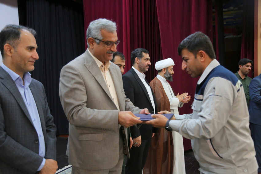 کارگان بسیجی نمونه  3