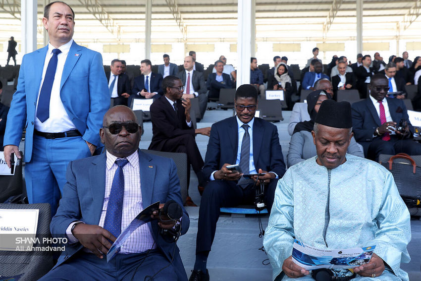 نمایشگاه بیست و هشتم  37