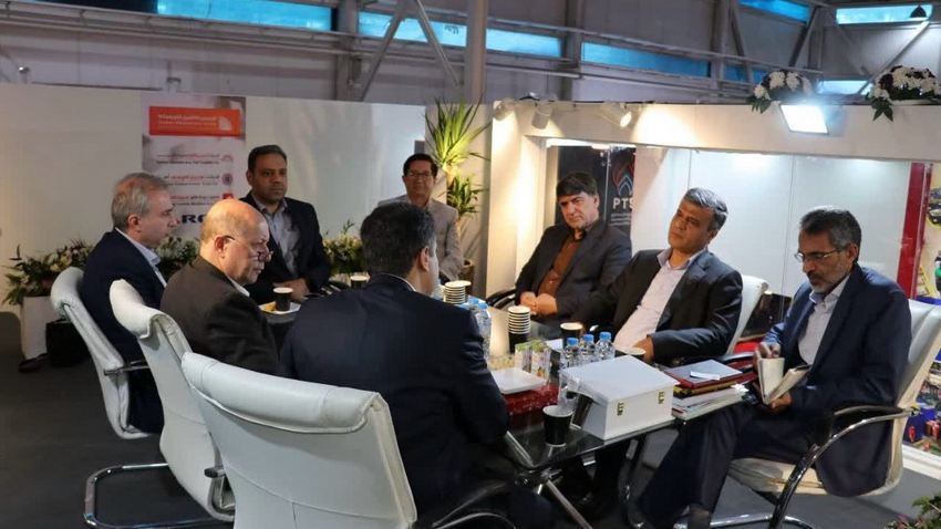 نمایشگاه + روز سوم+ نفت + بیست و هشتم  6