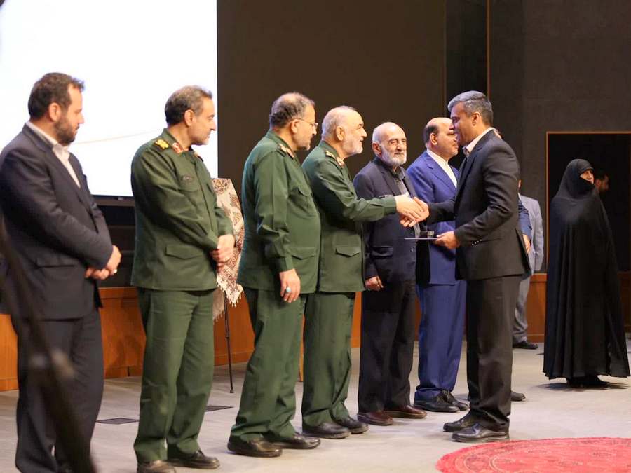 پیشرو در زمینه امیدآفرینی+پایانه های نفتی ایران 1