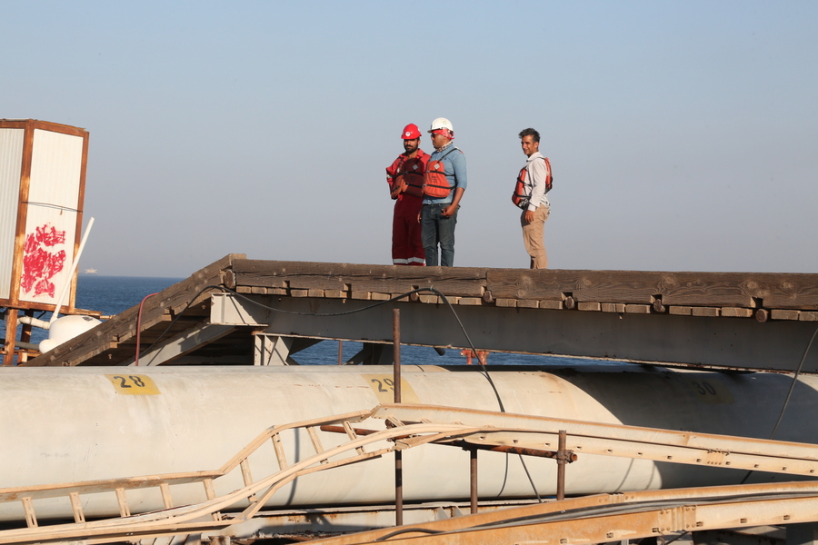 کارگران+ بازدید+ پروژه ها + رییس پایانه نفتی خارگ 20