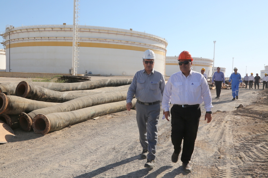 کارگران+ بازدید+ پروژه ها + رییس پایانه نفتی خارگ 34