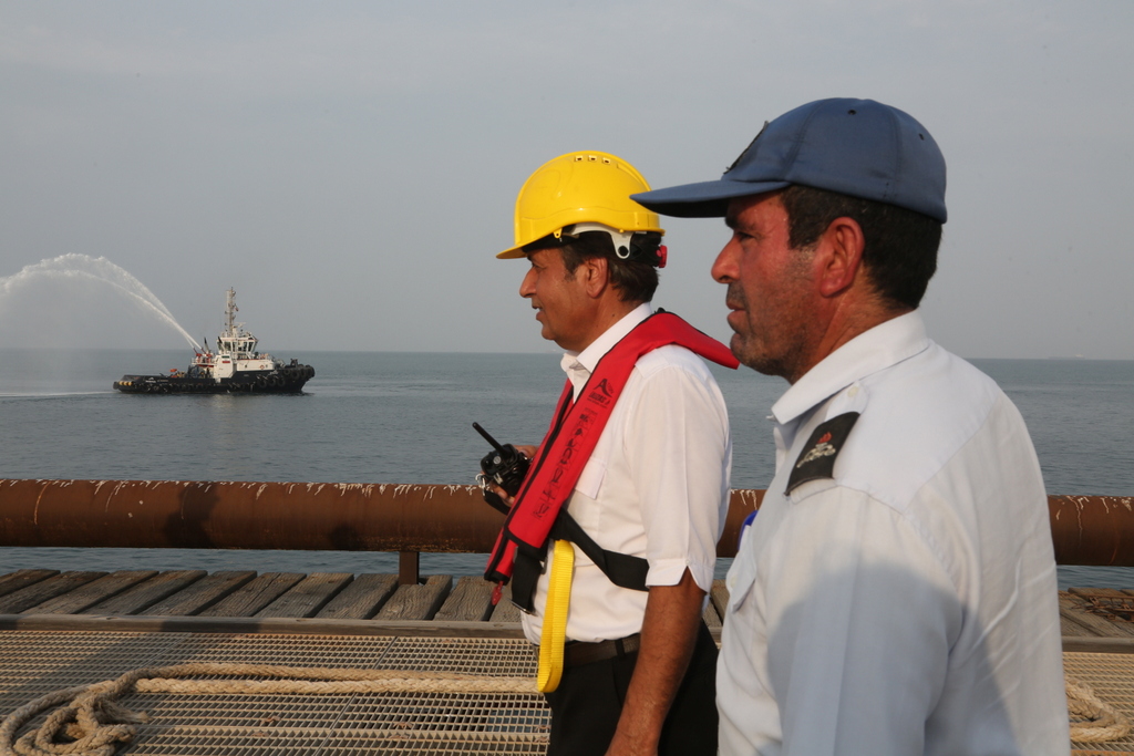 برگزاری مانور امداد و نجات +پایانه نفتی  خارگ  10