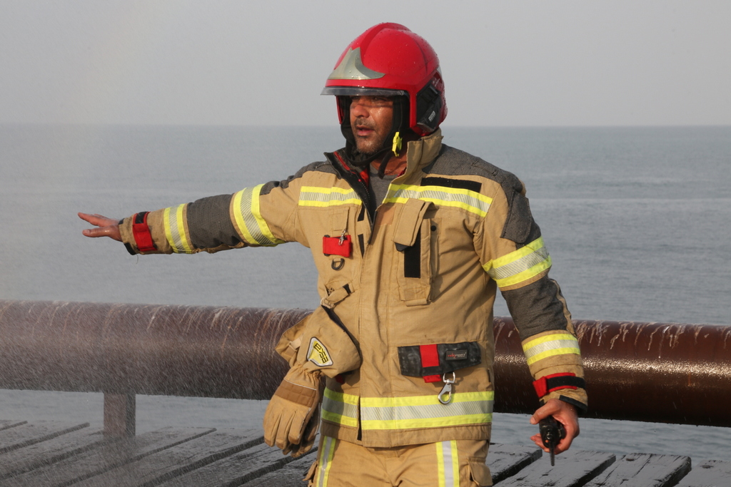 برگزاری مانور امداد و نجات +پایانه نفتی  خارگ  28