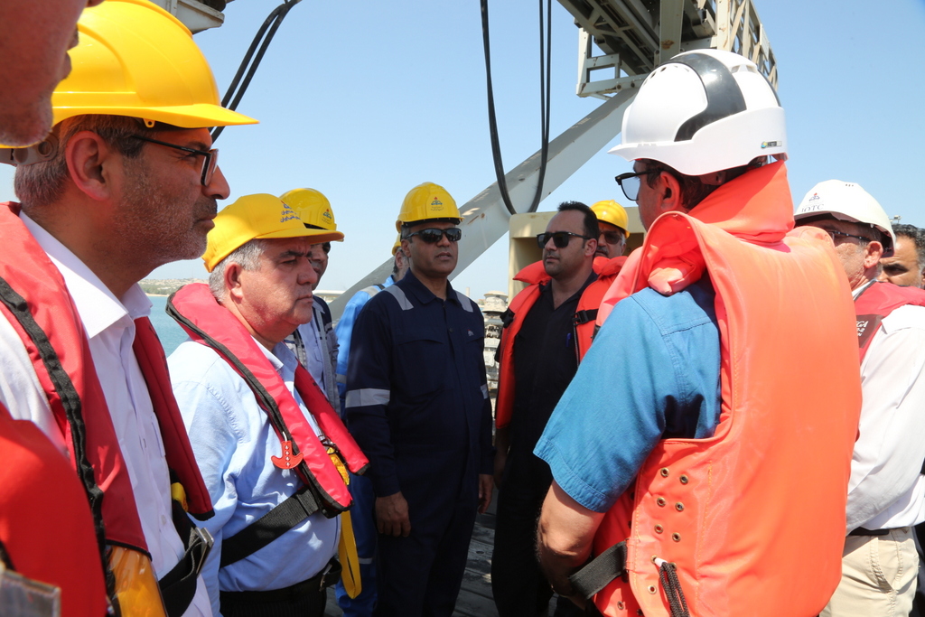 اسکله+ نوسازی+ تعمیرات+ غریبی + خارگ 2