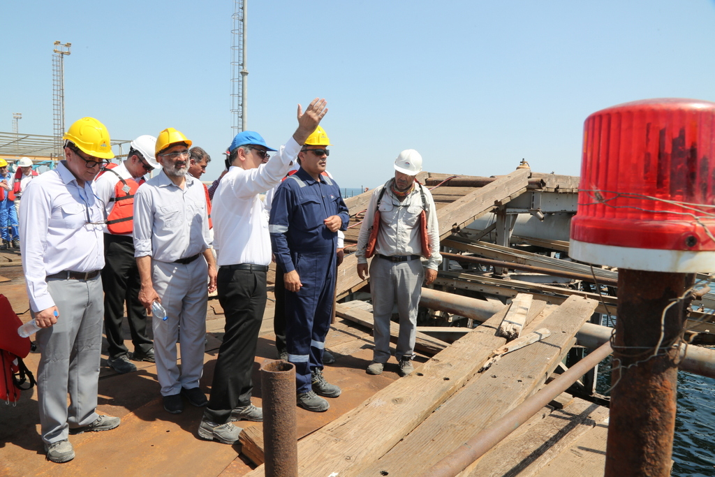 اسکله+ نوسازی+ تعمیرات+ غریبی + خارگ 7