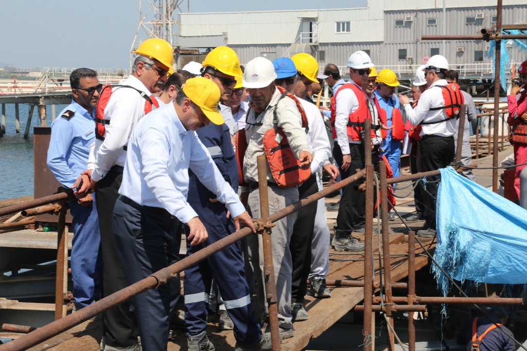 اسکله+ نوسازی+ تعمیرات+ غریبی + خارگ 8