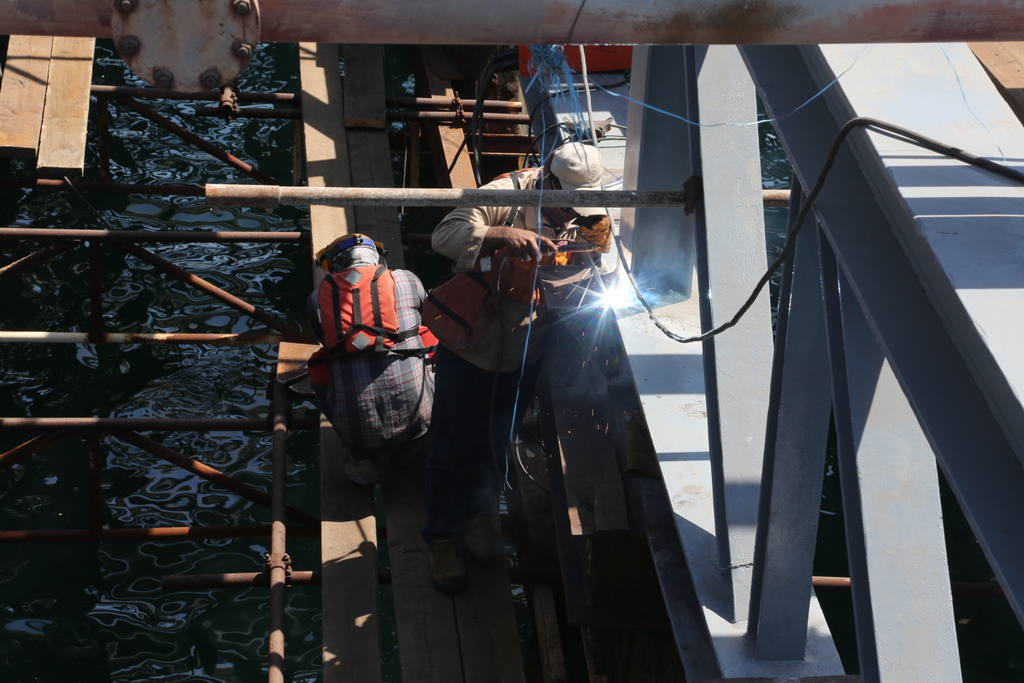 اسکله+ نوسازی+ تعمیرات+ غریبی + خارگ 12