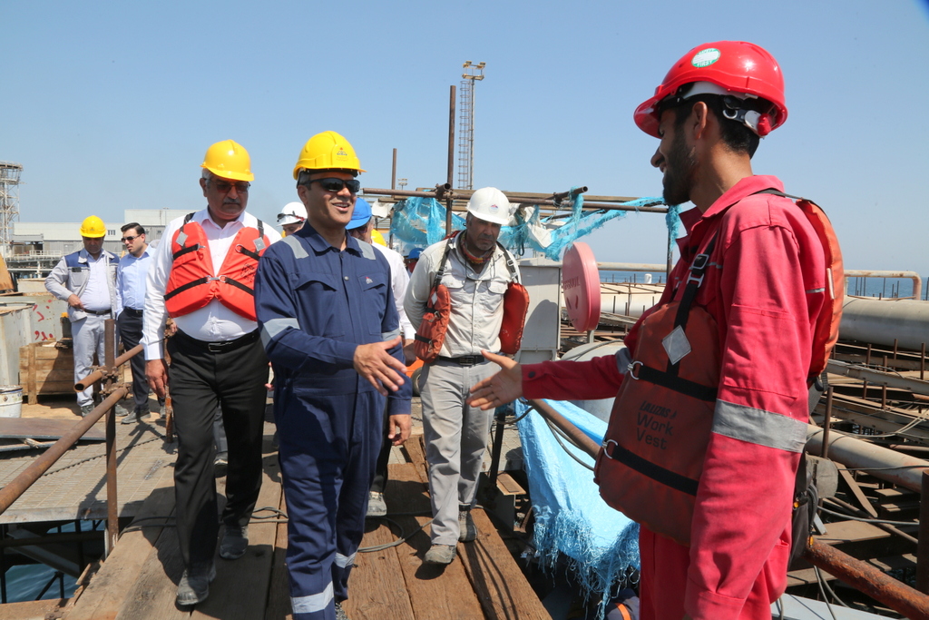 اسکله+ نوسازی+ تعمیرات+ غریبی + خارگ 13