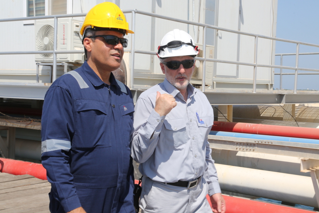 اسکله+ نوسازی+ تعمیرات+ غریبی + خارگ 17