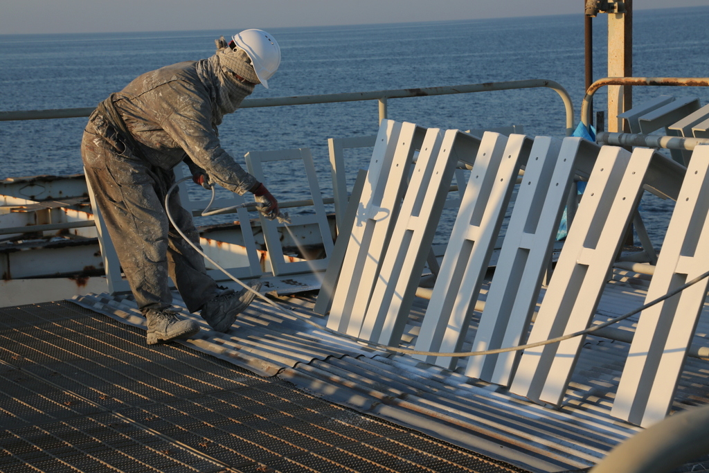 اسکله+ نوسازی+ تعمیرات+ غریبی + خارگ 18