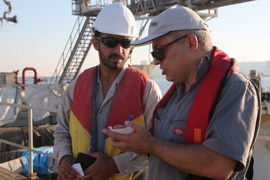 اسکله+ نوسازی+ تعمیرات+ غریبی + خارگ 23