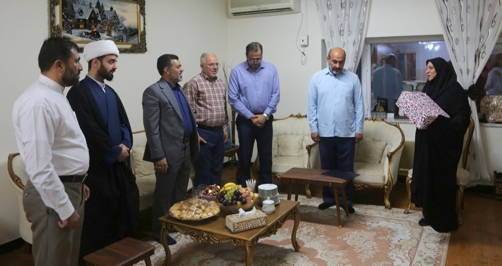 دیدار با خانواده شهدا دفاع مقدس+ هفته دفاع مقدس 1