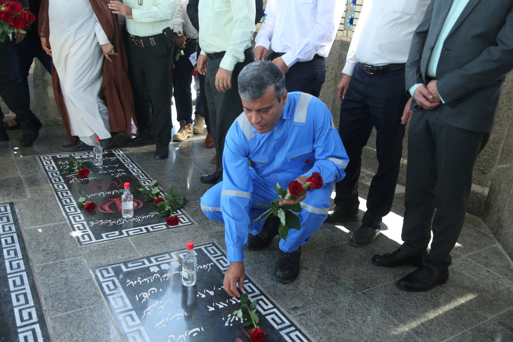 پاک نژاد + جزیره خارگ + وزیر نفت 4