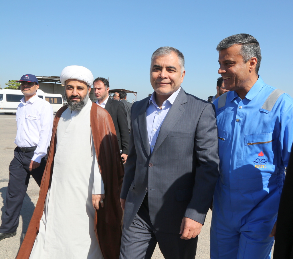 پاک نژاد + جزیره خارگ + وزیر نفت 10