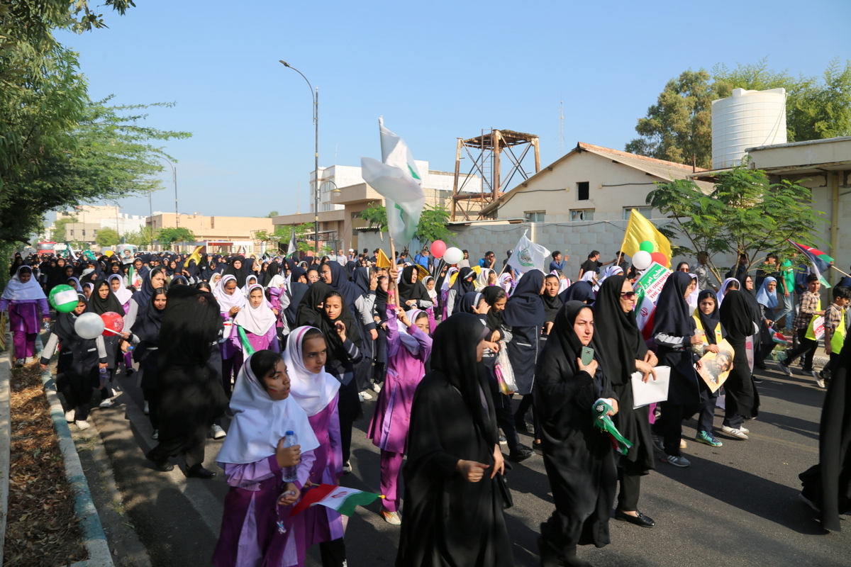 راهپیمایی 13 آبان 40