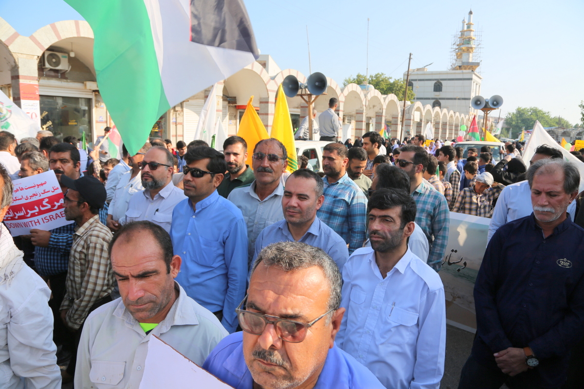 راهپیمایی 13 آبان 52