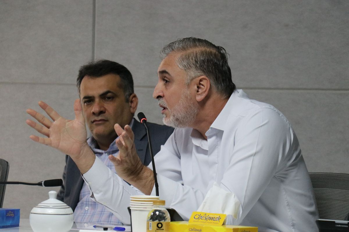 جلسه بررسی پروژه تعمیرات اسکله غربی 16