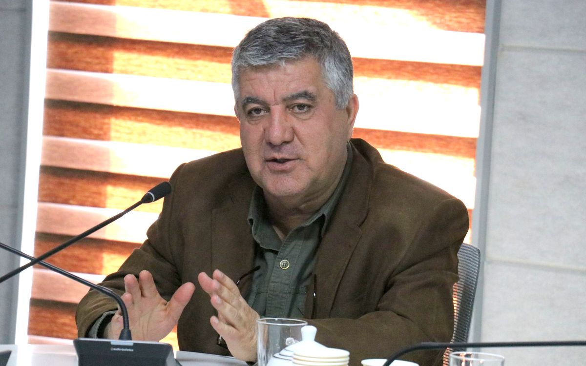 جلسه بررسی پروژه تعمیرات اسکله غربی 17