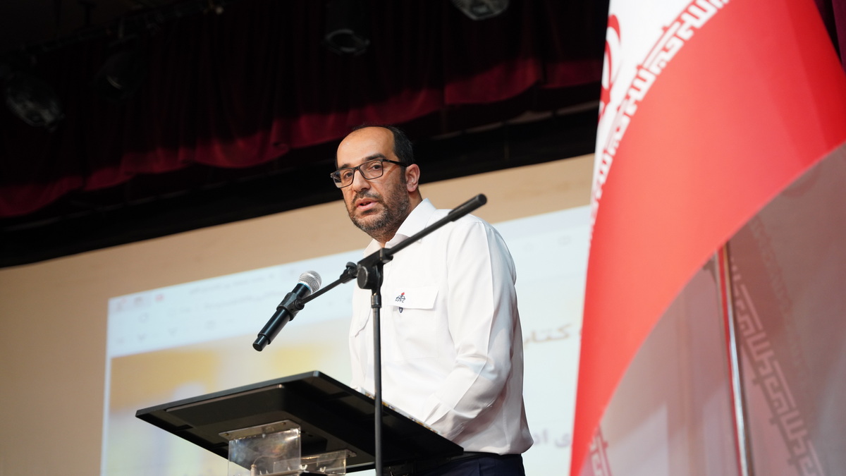 نویسندگان، کتابداران و کتابخوانان جزیره خارگ +نکوداشت اهل قلم 32