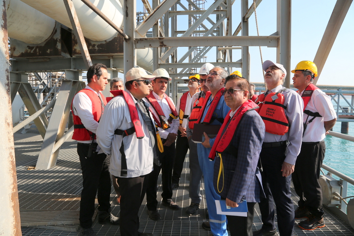 اسکله غربی + مدیرعامل + آذرپاد 19