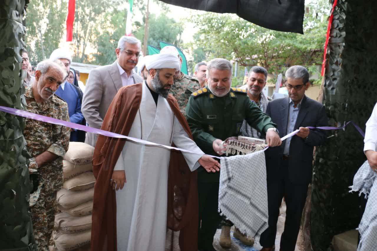 نمایشگاه هفته بسیج در پایانه نفتی خارگ 4