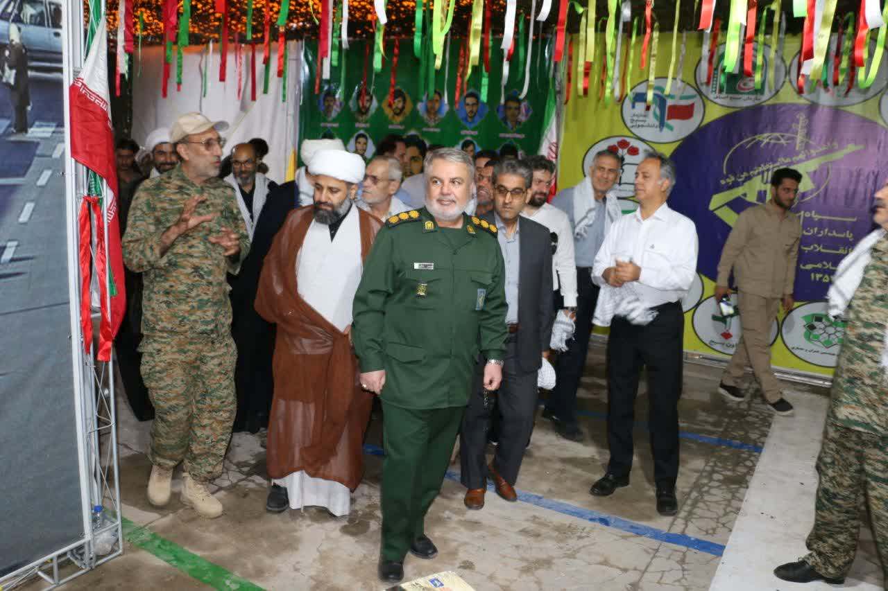 نمایشگاه هفته بسیج در پایانه نفتی خارگ 5